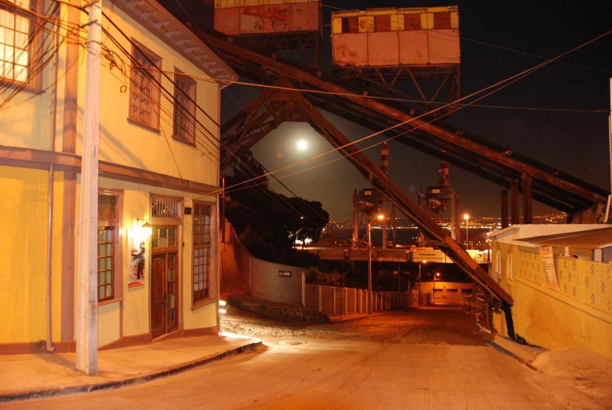 Hostal Recuerdos De Familia Valparaíso Exterior foto